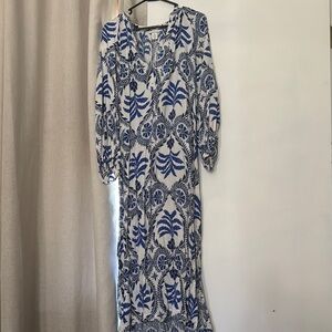 Elegant Blue and White Patterned Dress